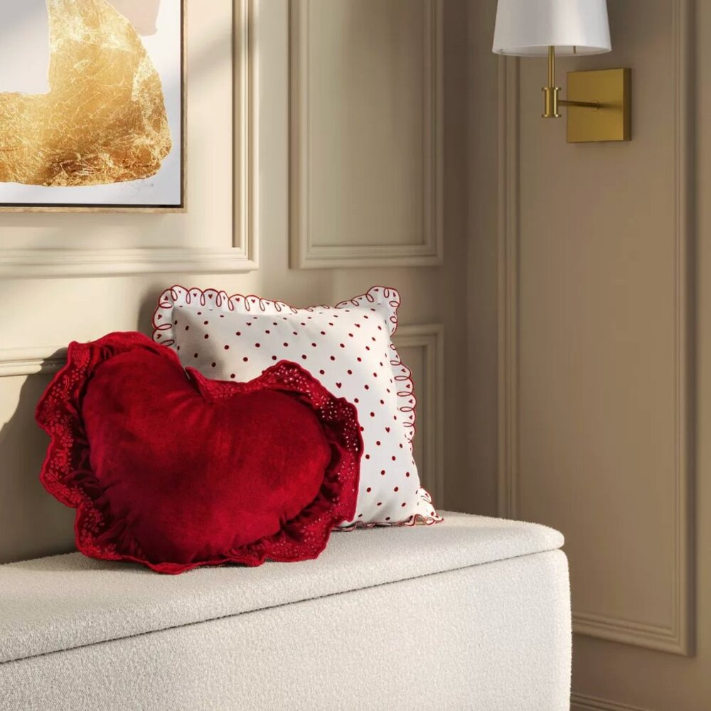 TARGET THRESHOLD RUFFLE HEART PILLOW 1CT - Picture 3 of 5
